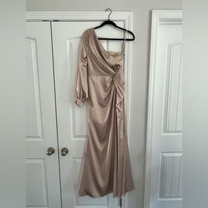 Revelry Aurora Satin Dress size 4 gold champagne 703